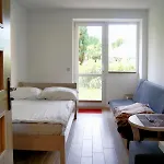 Rega Homestay *